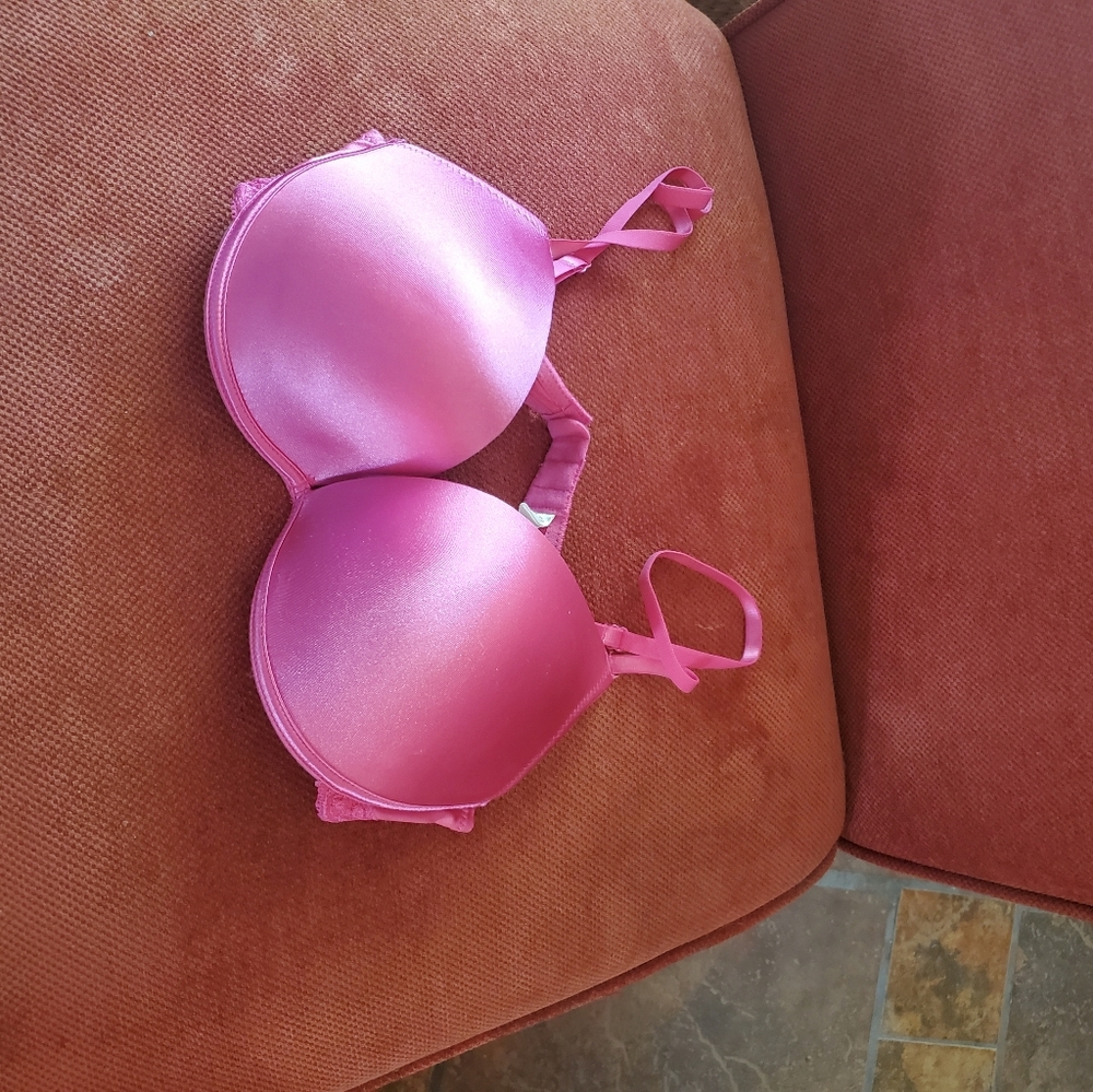 Frederick's of Hollywood, 36D, pink